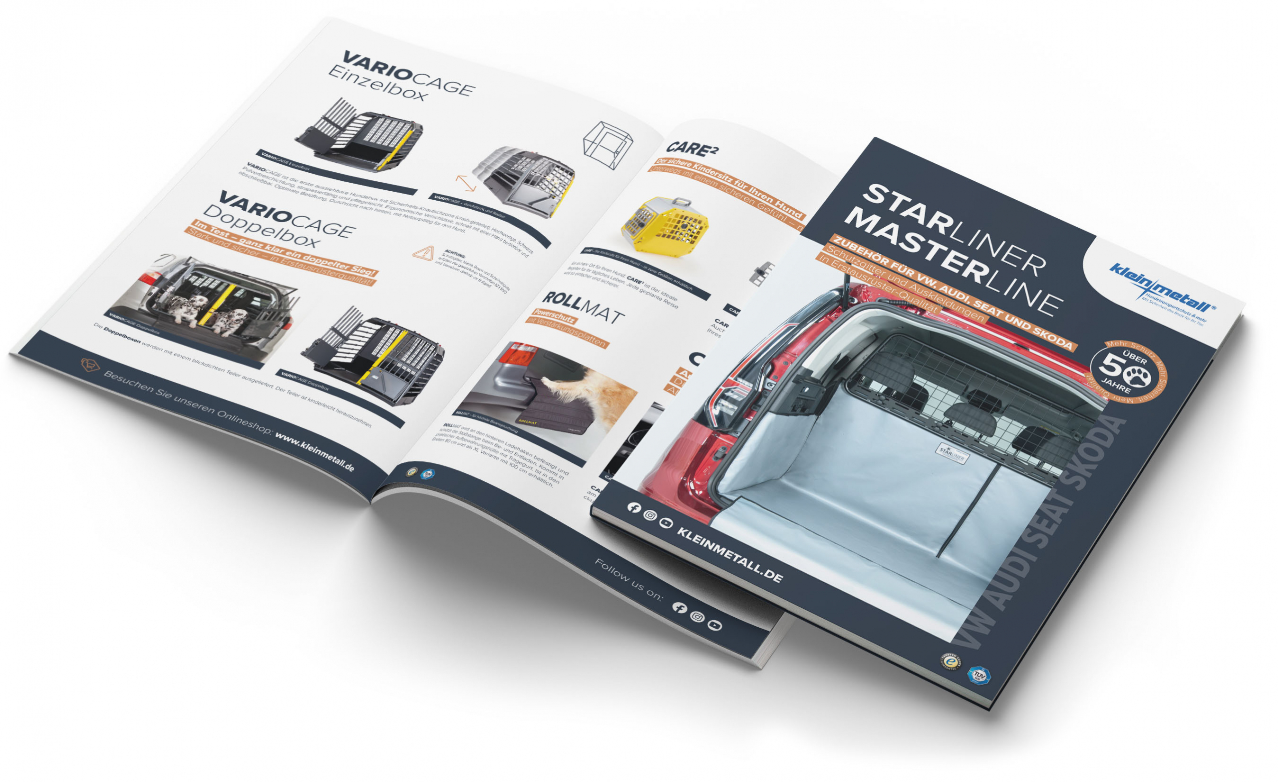 Foto eines aufgeschlagenen Produktkatalogs von Kleinmetall mit Hundeboxen